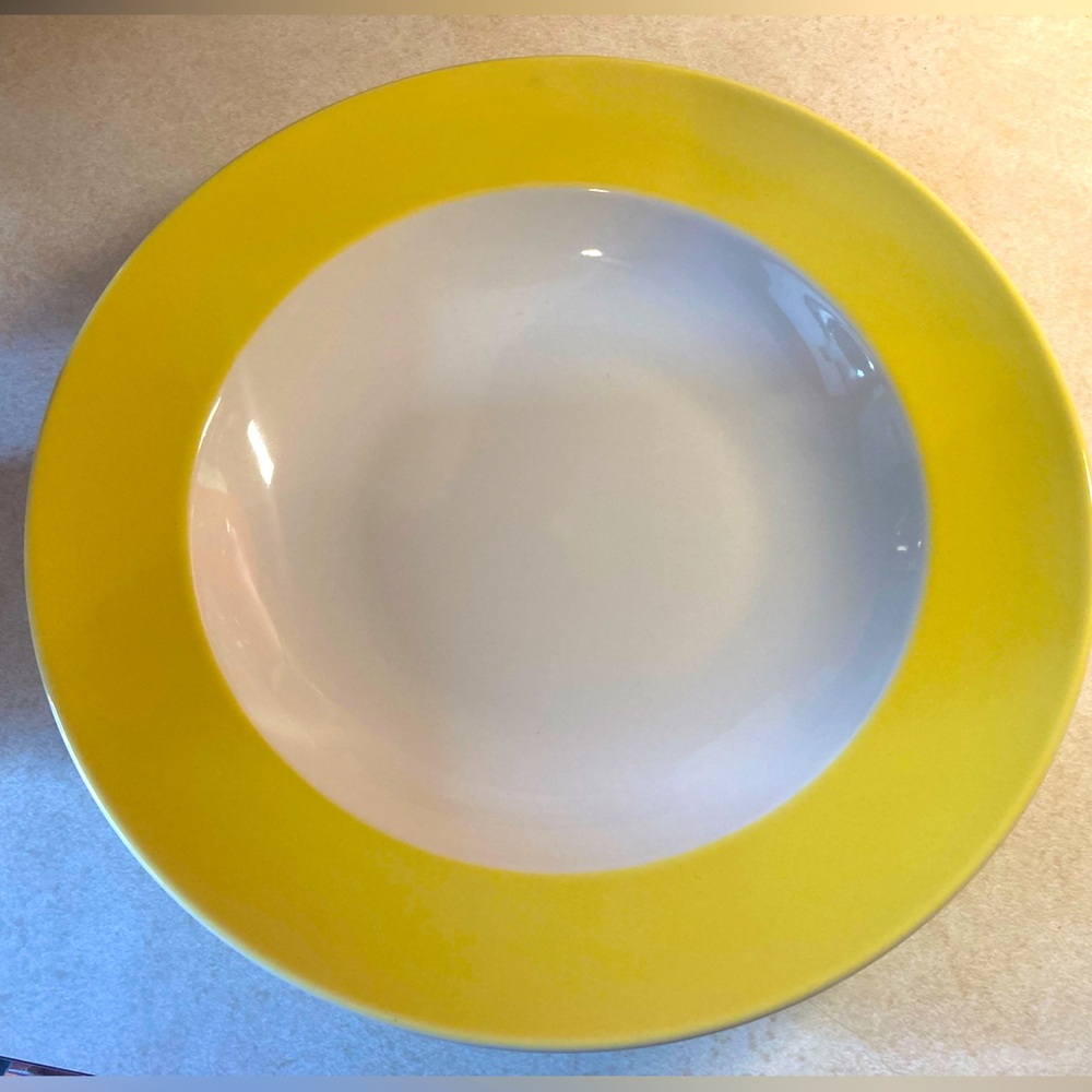 Homer Laughlin serving bowl 12.5 x 2 inches deep